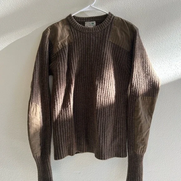 L.L. Bean Men's Deep Wood Heather Green Commando Crewneck Sweater - Picture 4 of 9